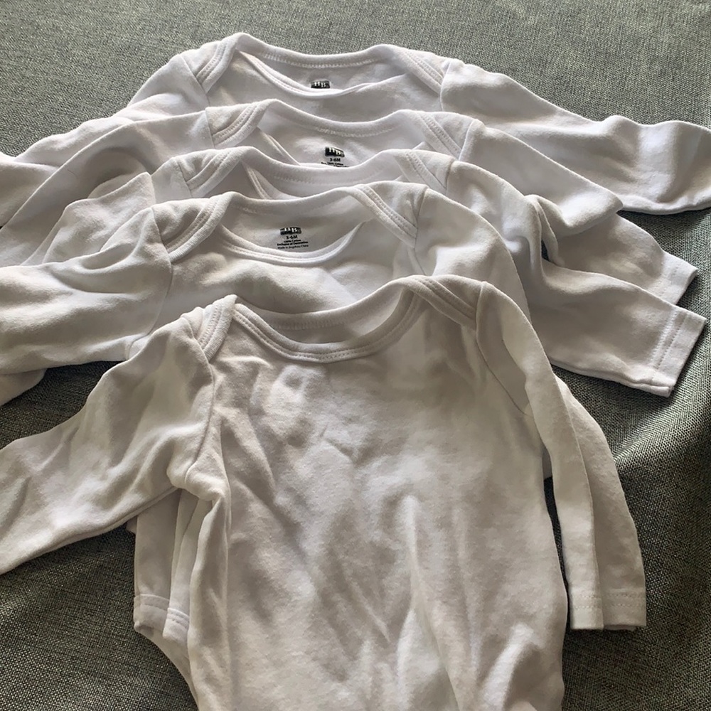 6 white Hudson Baby Long sleeve onesies